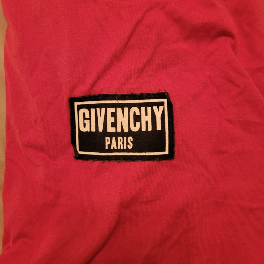 Authentic Givenchy men's size xsmall tshirt